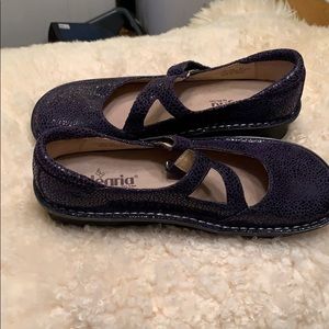 Alegria size 10 purple, textured leather